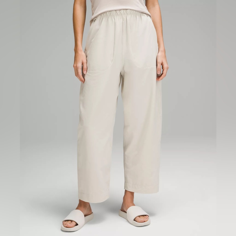 Lululemon Lightweight Mid-Rise Barrel-Leg Cropped Pant in Bone (6)